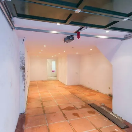 Lapa: Terrace & Garage