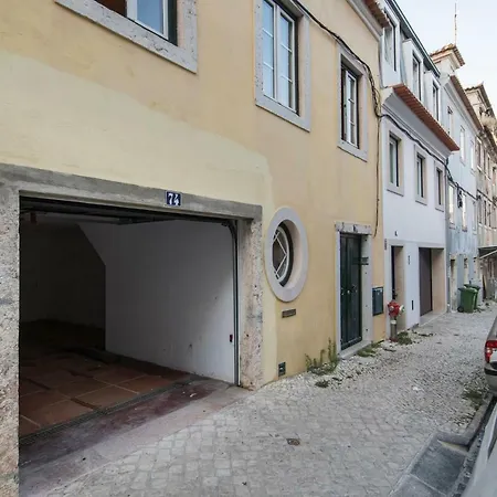 Lapa: Terrace & Garage Lisbon
